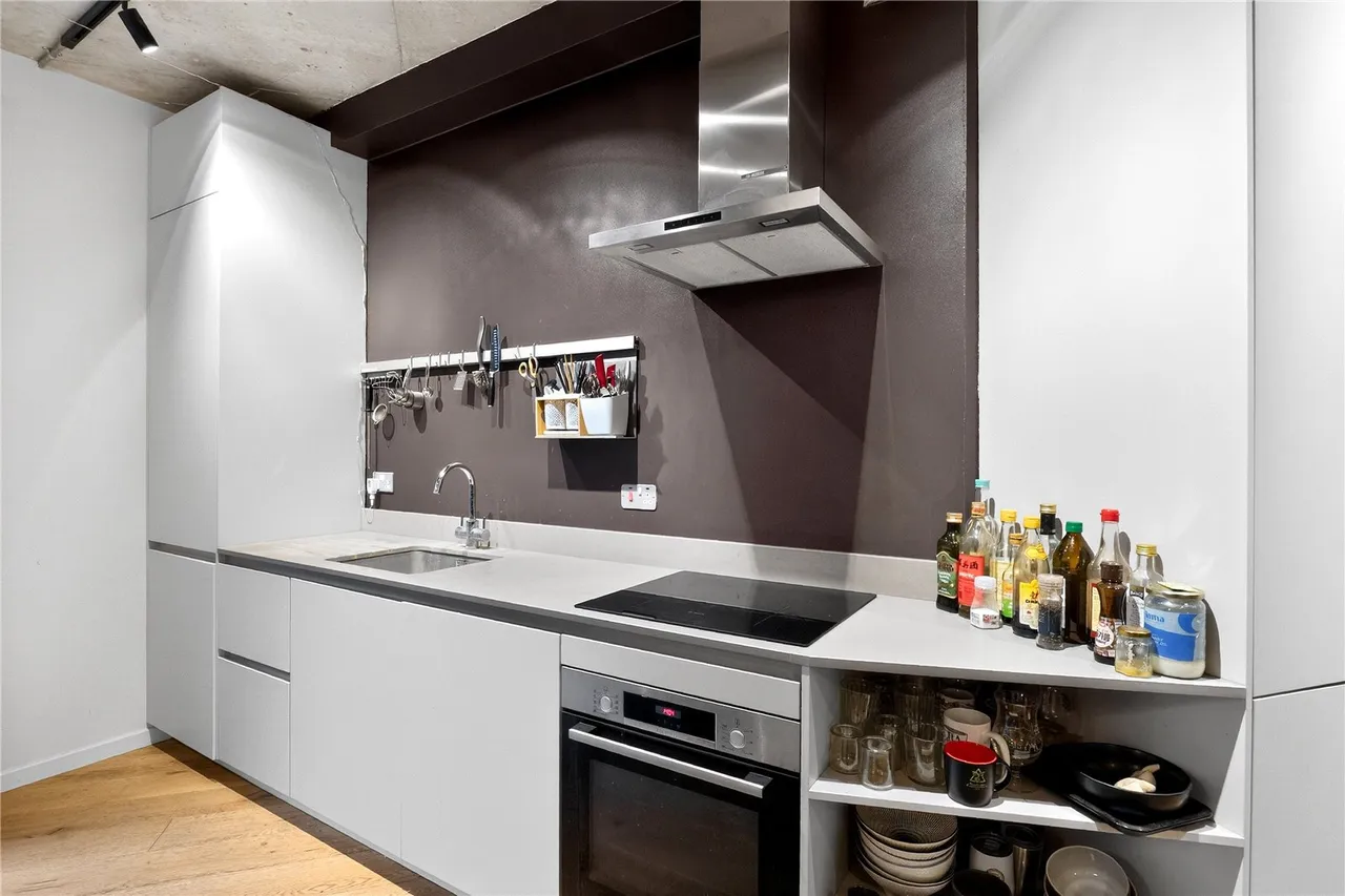 Wallis Road, London, E9, photo 8