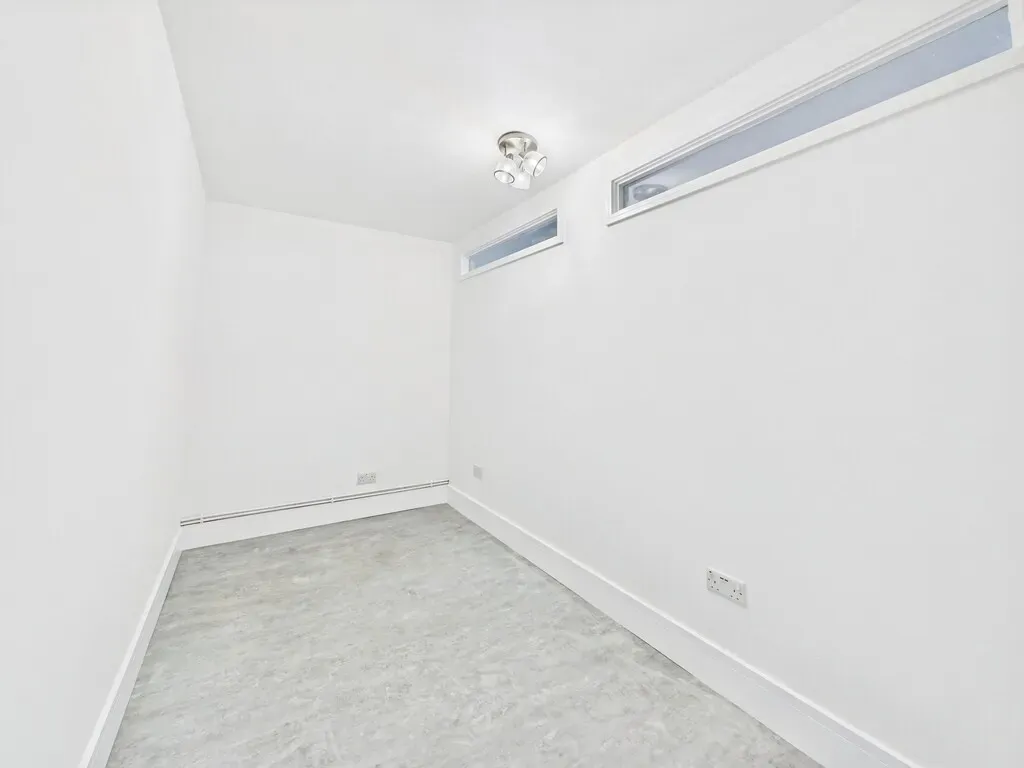 Kennedy Road, Horsham, photo 8