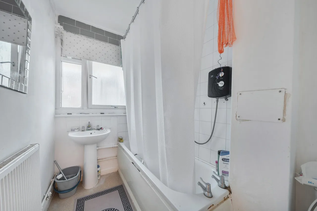 Robert Street, SE18, photo 6