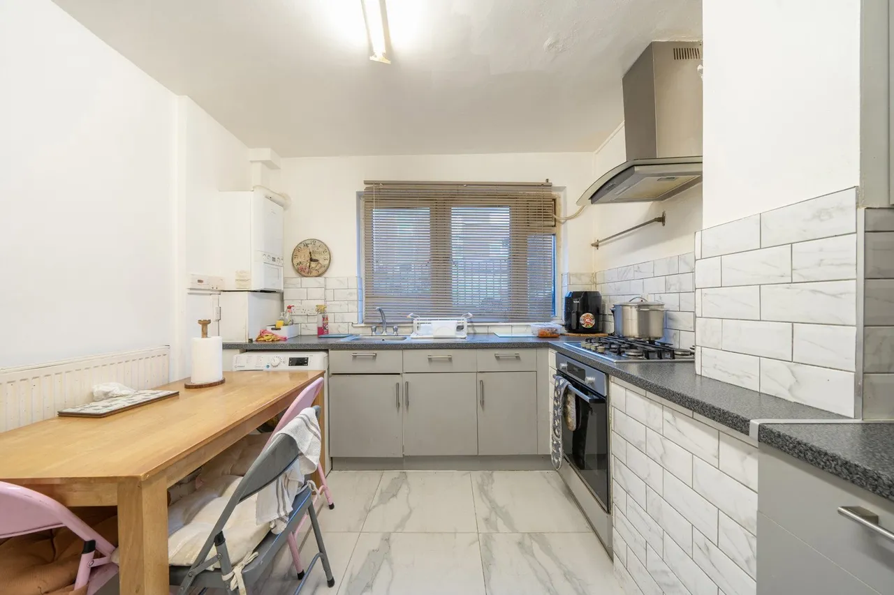 Robert Street, SE18, photo 10