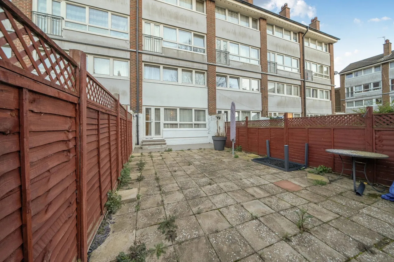 Robert Street, SE18, photo 11