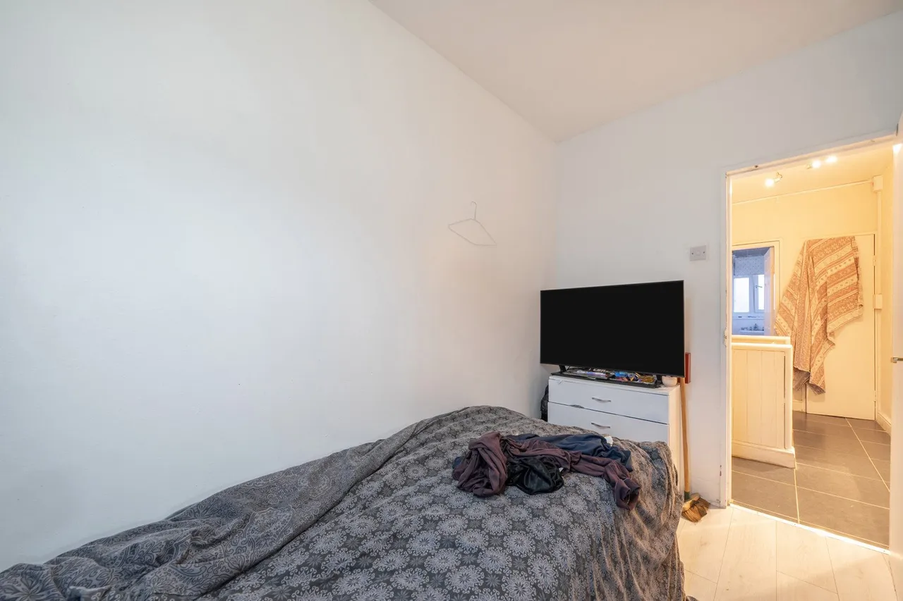 Robert Street, SE18, photo 13
