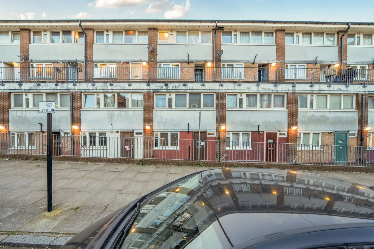 Robert Street, SE18, photo 18