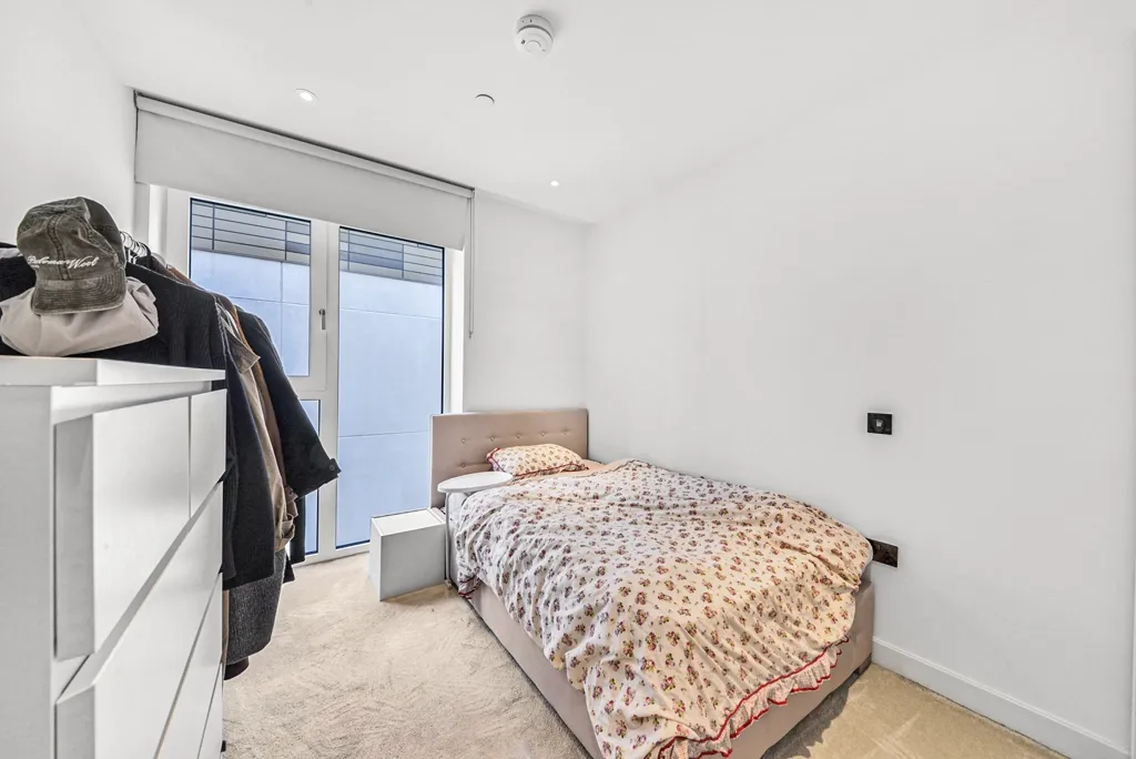 Fountain Park Way, White City, W12, photo 12