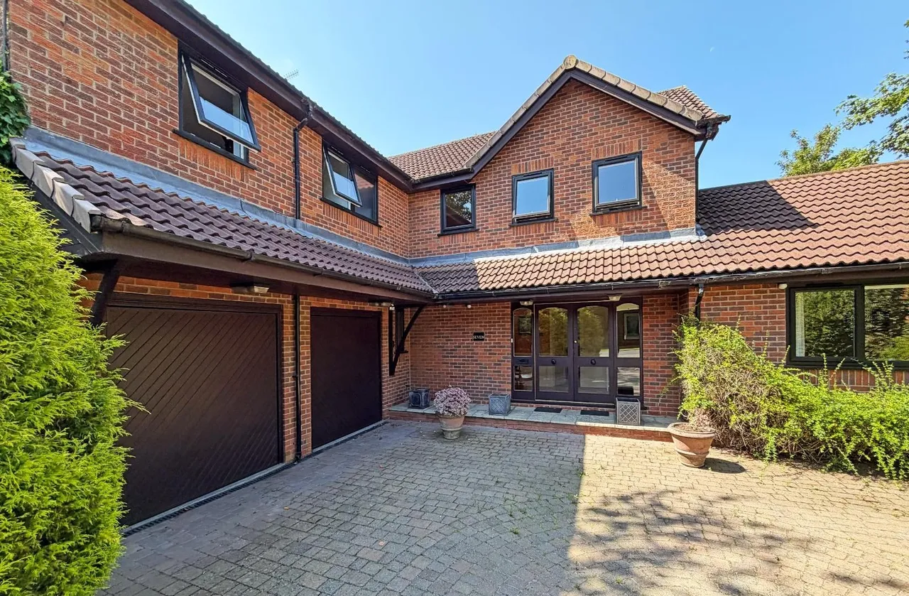 The Coppice, Hale Barns, Cheshire WA15 0DU, photo 48