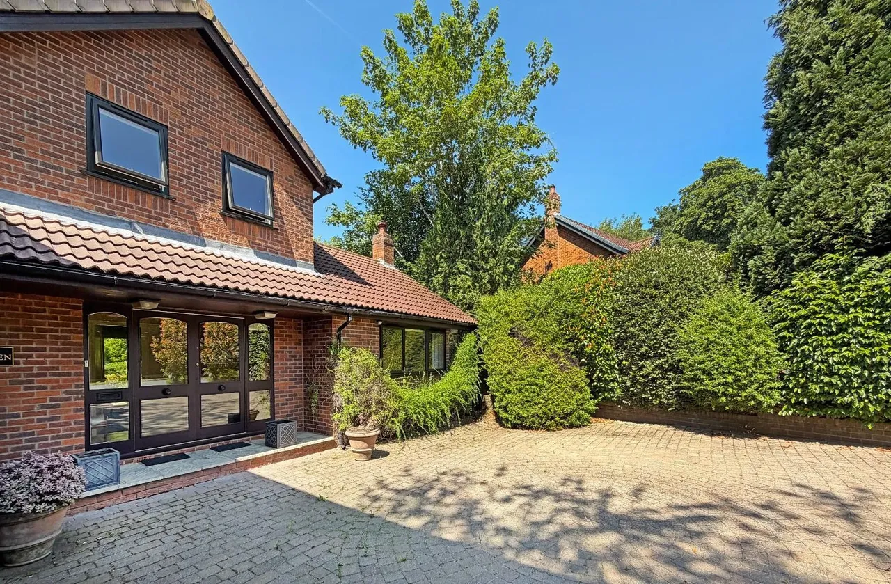 The Coppice, Hale Barns, Cheshire WA15 0DU, photo 49