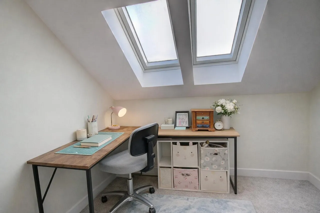 Reeds Meadow, Redhill, RH1, photo 13