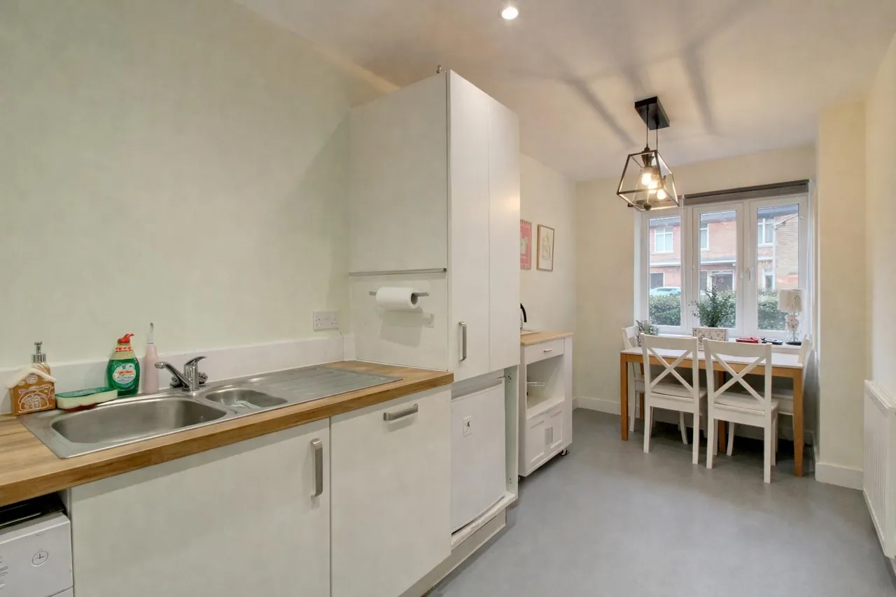 Reeds Meadow, Redhill, RH1, photo 3