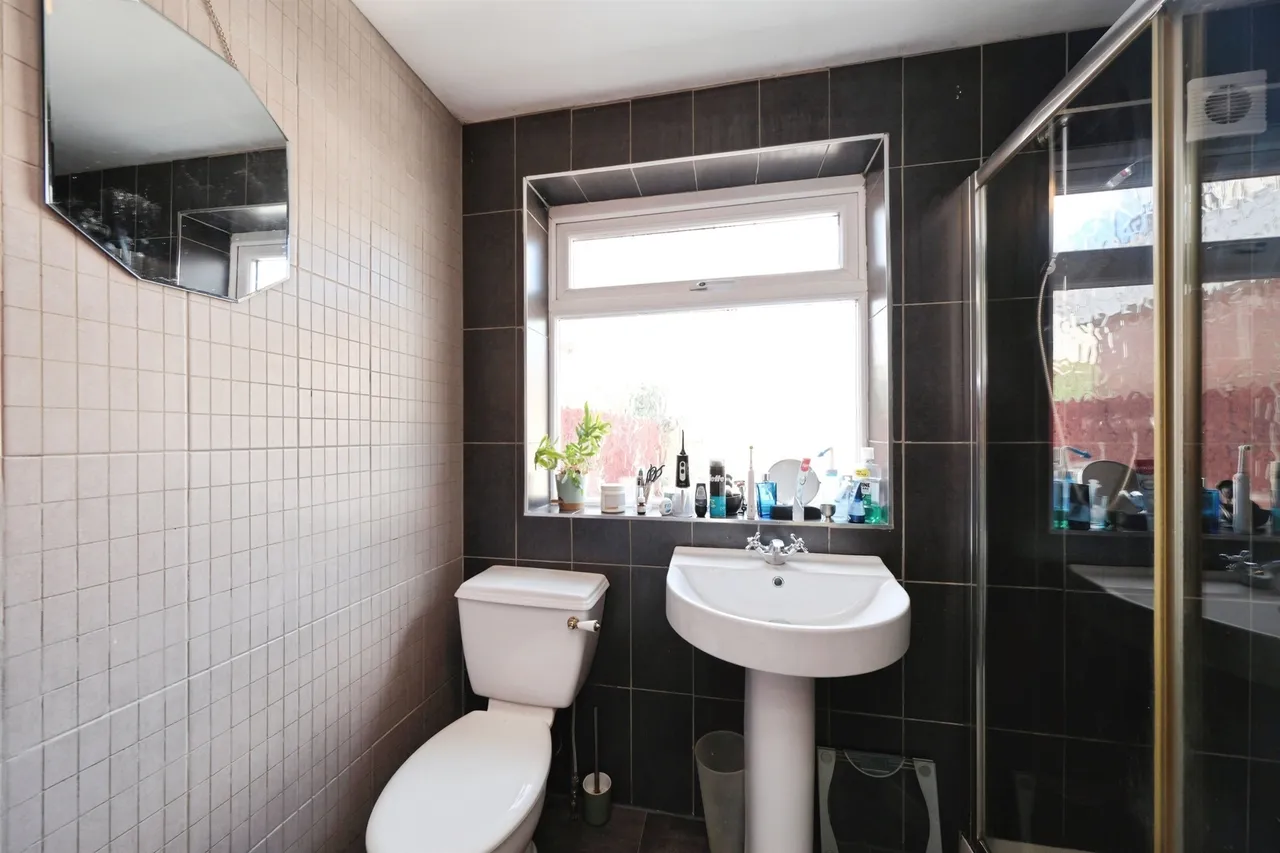 Brook Lane, Clowne, Chesterfield, photo 11