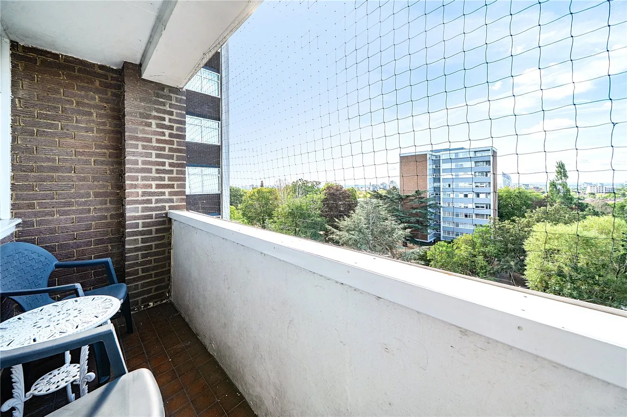 The Knoll, Ealing, W13, photo 20