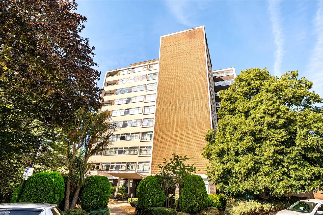2 bed flat for sale, The Knoll, Ealing, W13