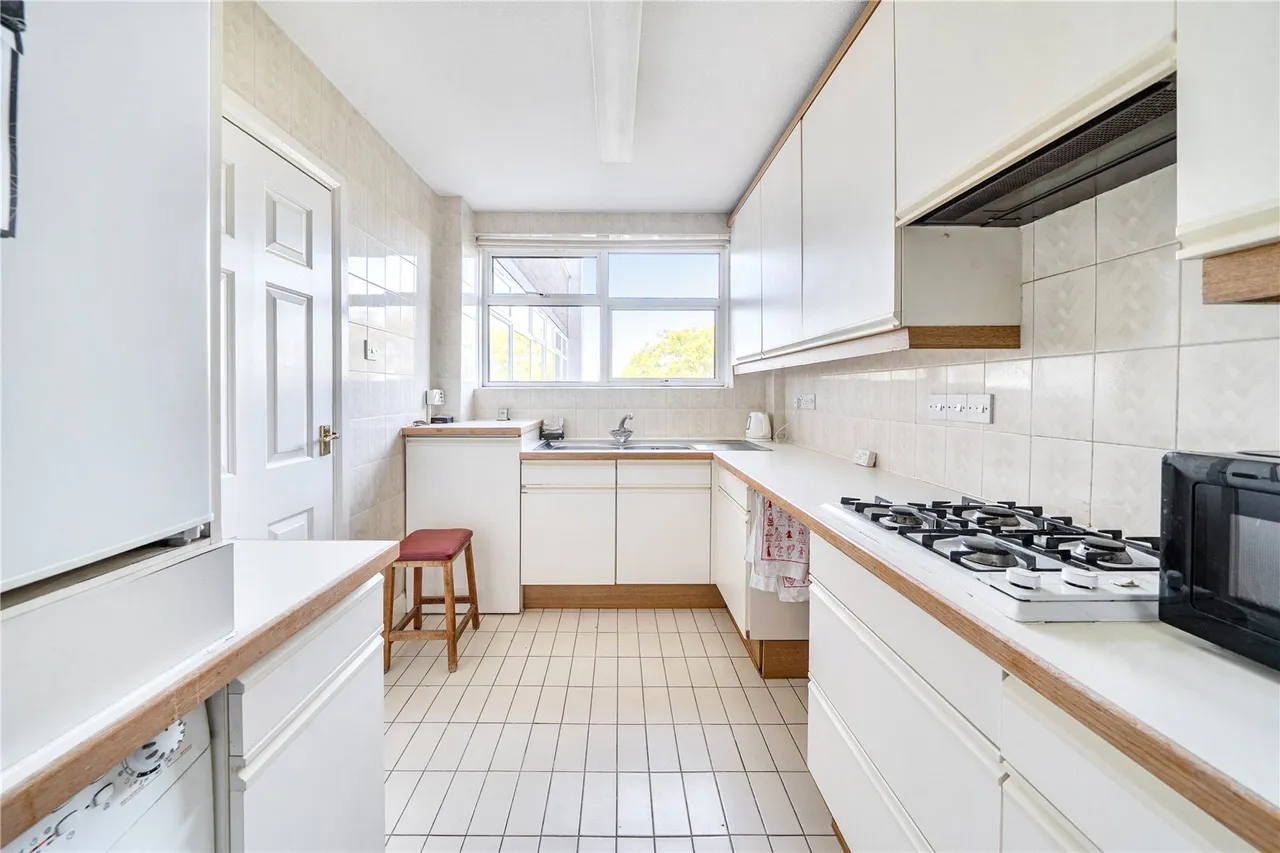 The Knoll, Ealing, W13, photo 4