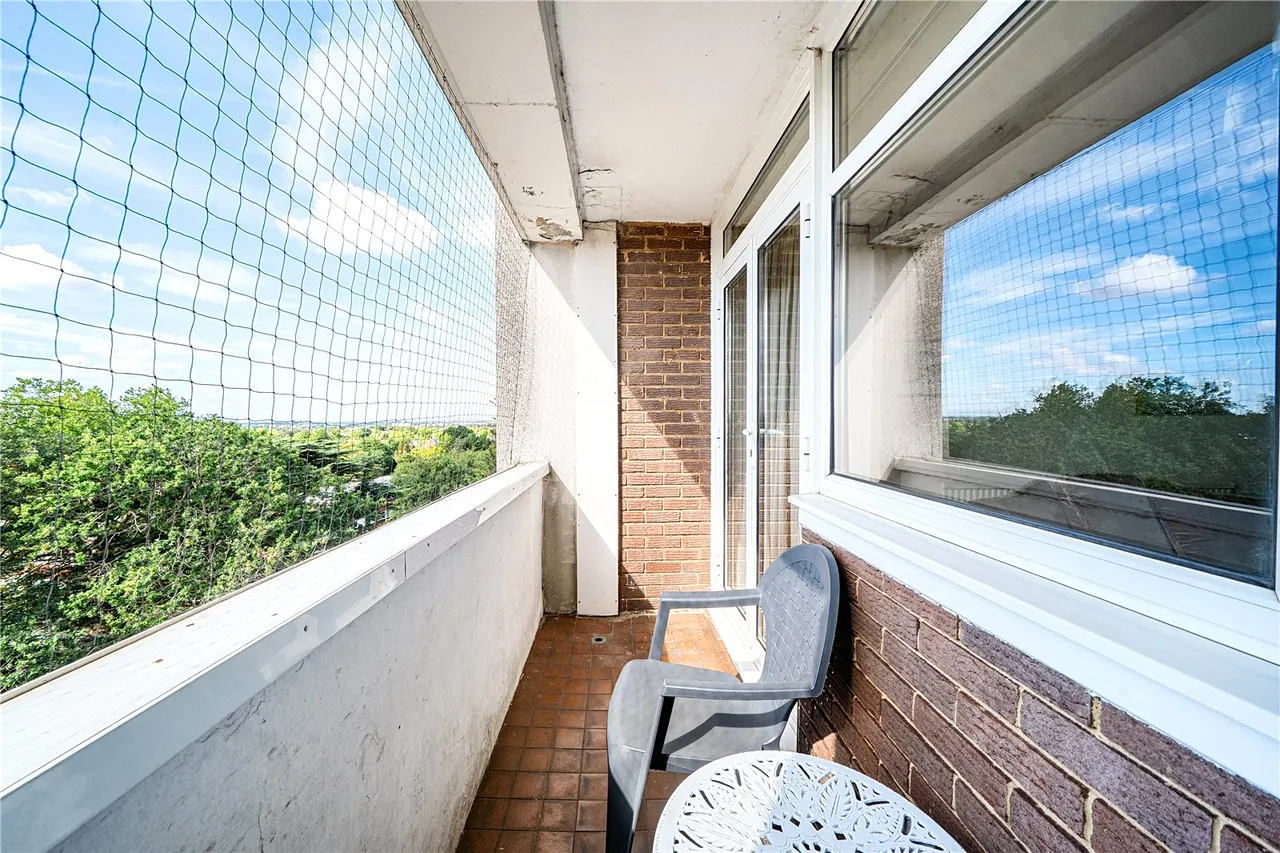 The Knoll, Ealing, W13, photo 21