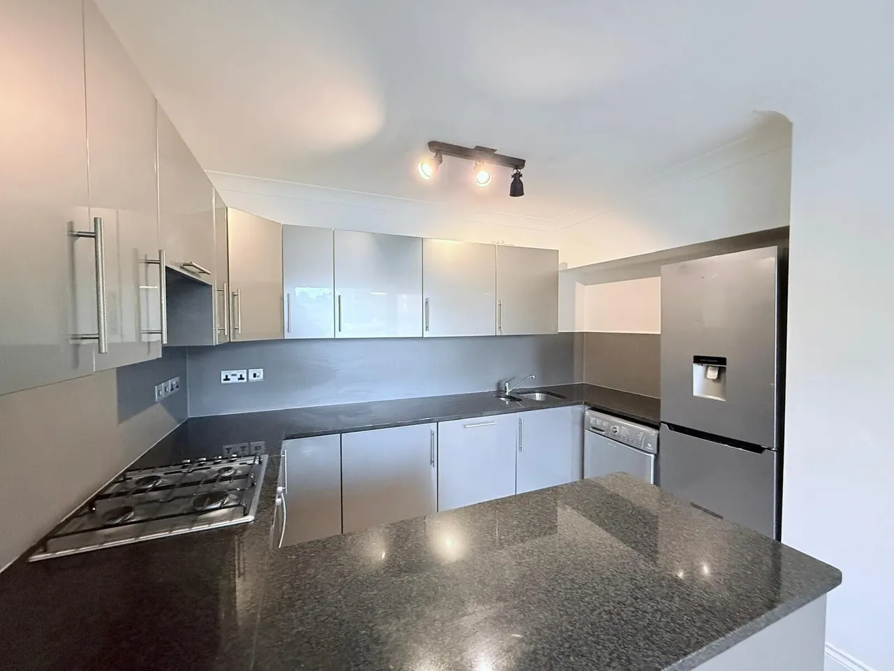 Aeneas Court, Nottingham, NG5, photo 2