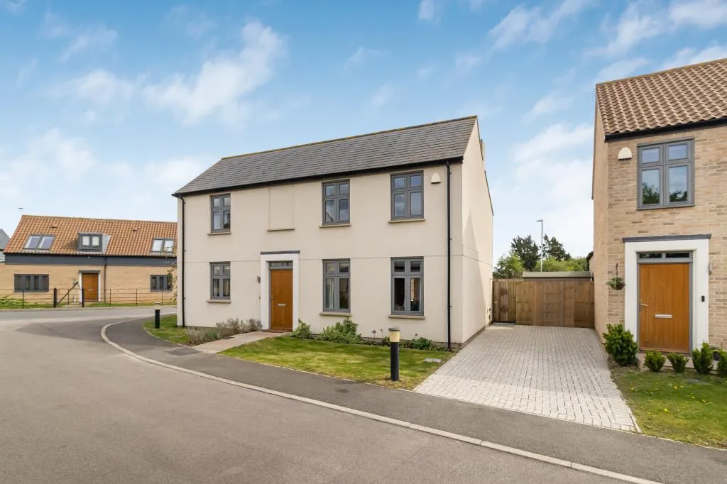 3 bed house for sale, Dockey Court, Stretham, CB6