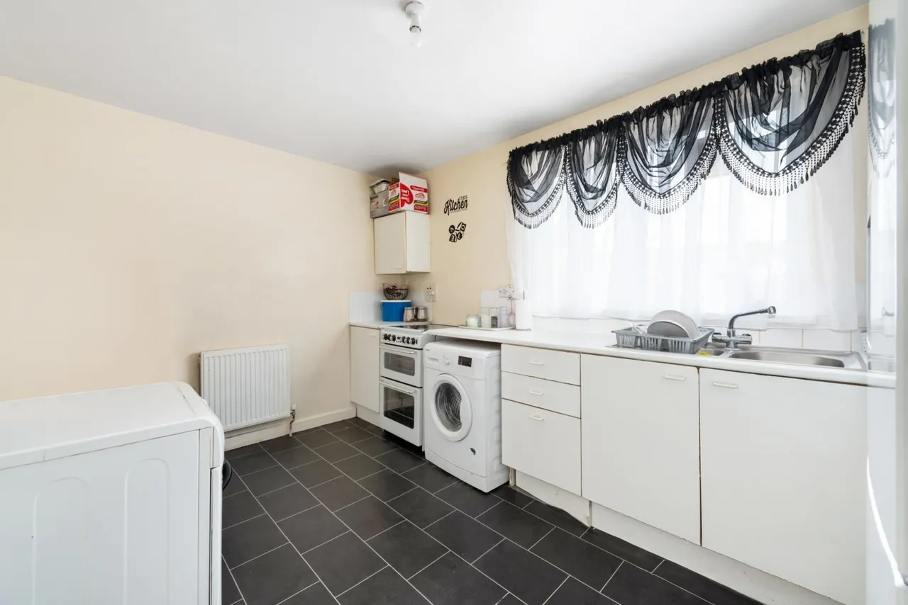 26 Clifton Way, London, photo 8