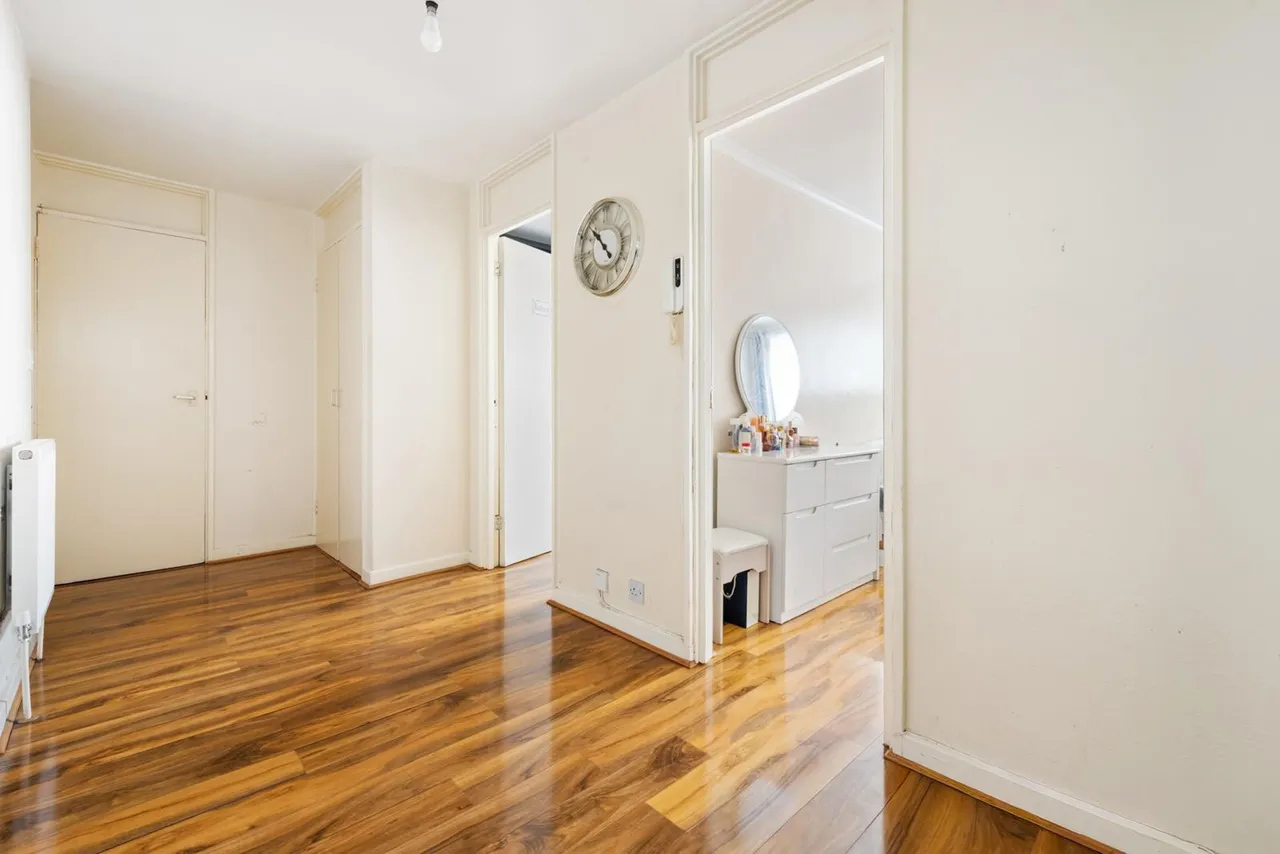 26 Clifton Way, London, photo 9