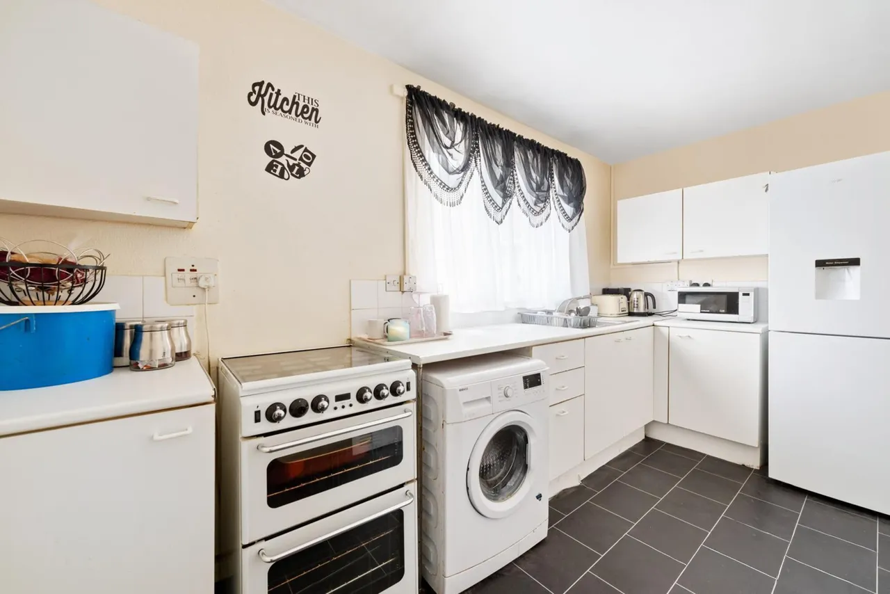 26 Clifton Way, London, photo 4