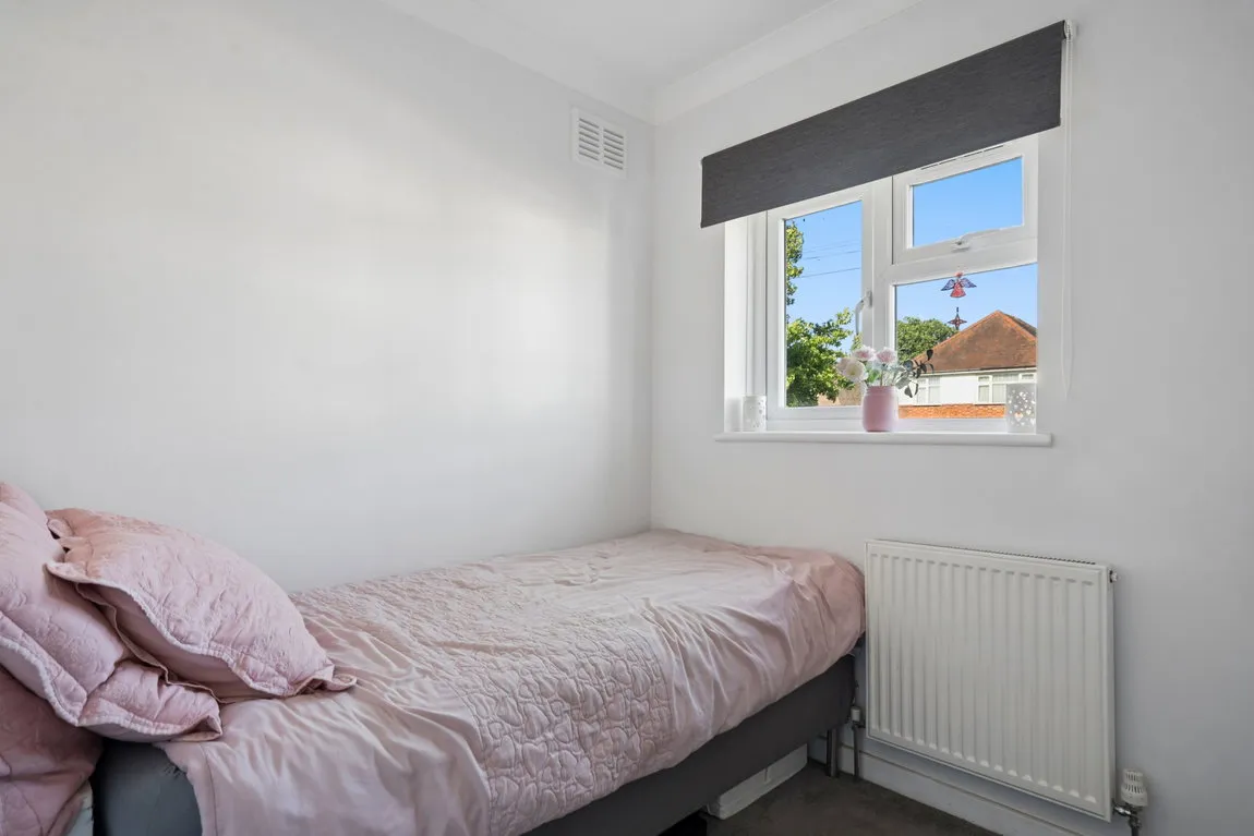 Cranbourne Road, Northwood, HA6, photo 13