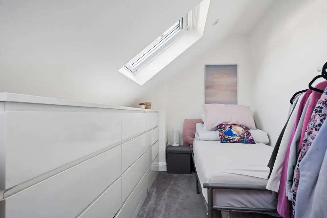 Cranbourne Road, Northwood, HA6, photo 14