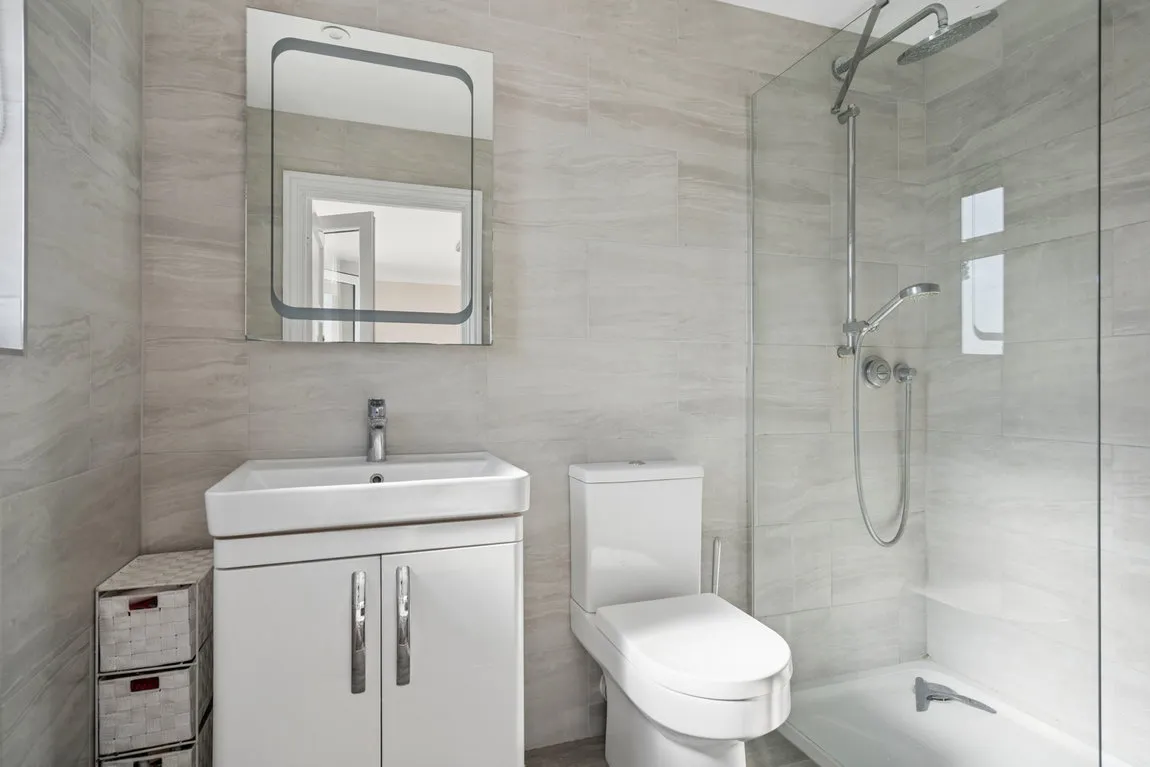 Cranbourne Road, Northwood, HA6, photo 9