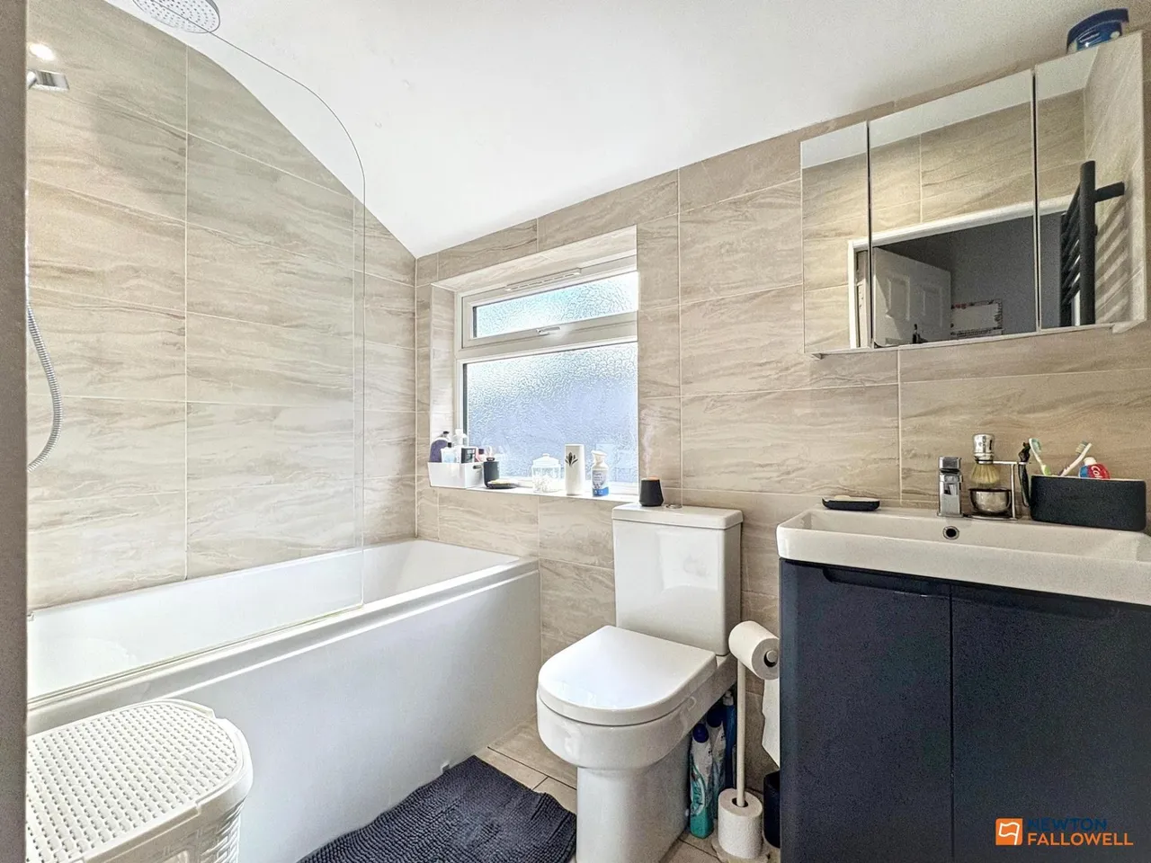 Crescent Road, Hugglescote, LE67, photo 4