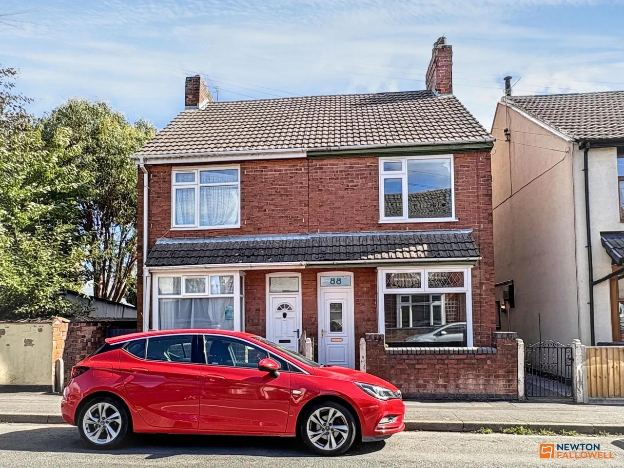 Crescent Road, Hugglescote, LE67, photo 19
