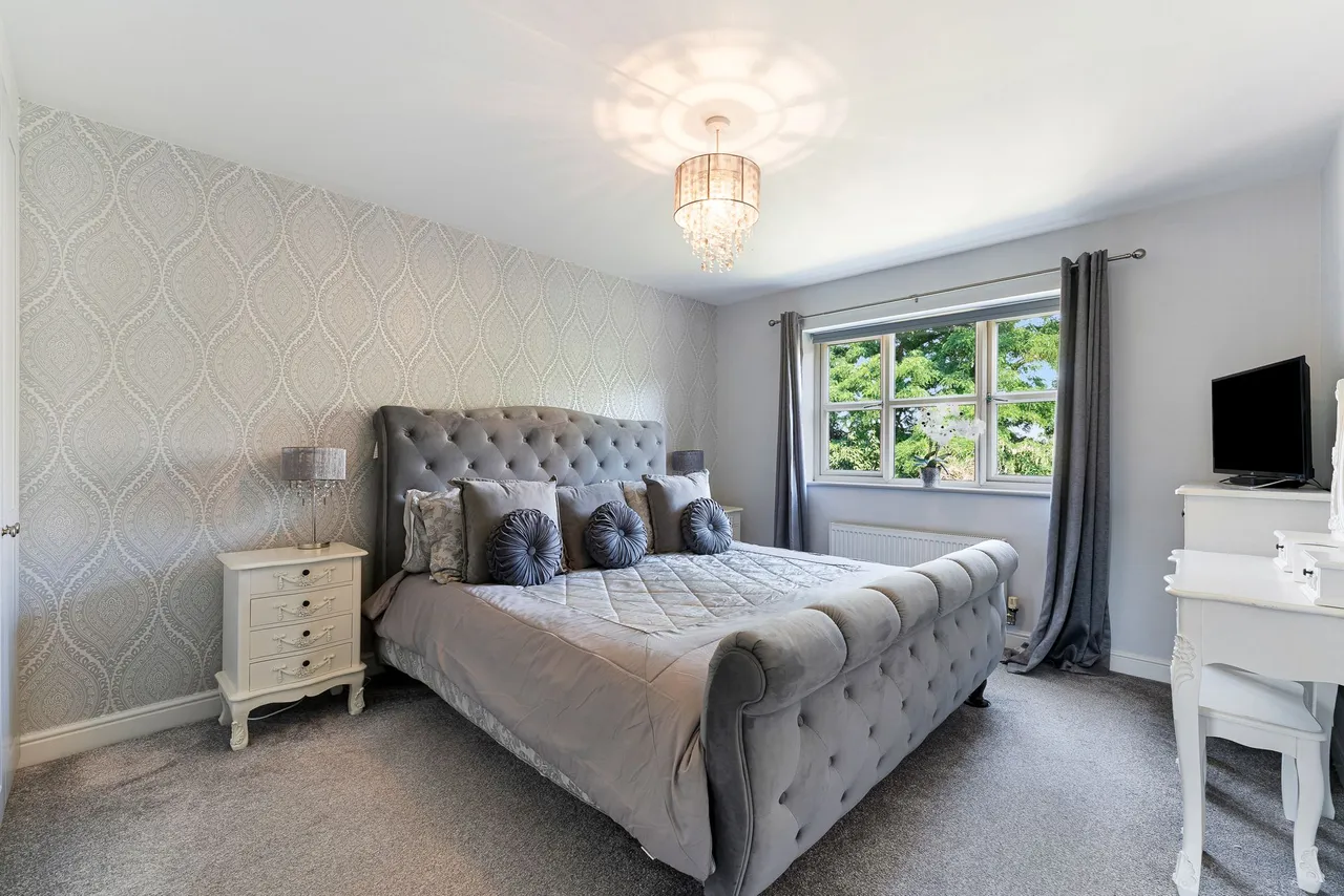 Top Park Close, Lymm, photo 18