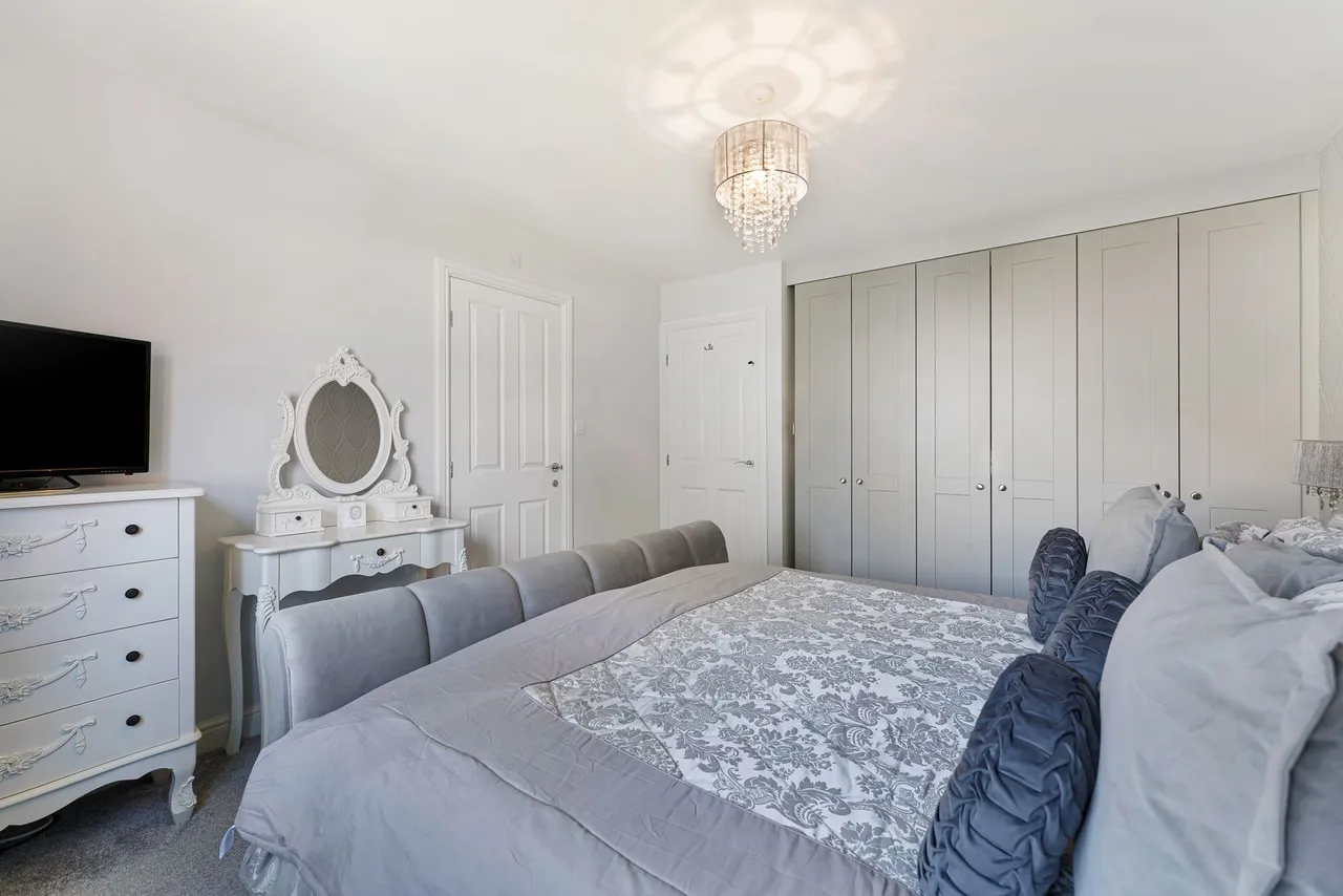 Top Park Close, Lymm, photo 19