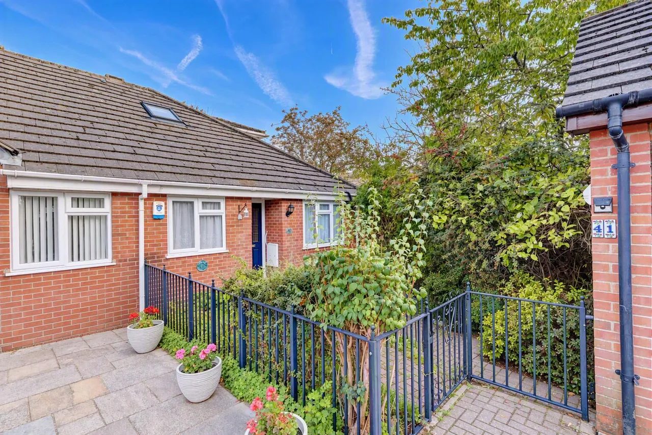 3 bed house to rent, Miersfield, High Wycombe, HP11