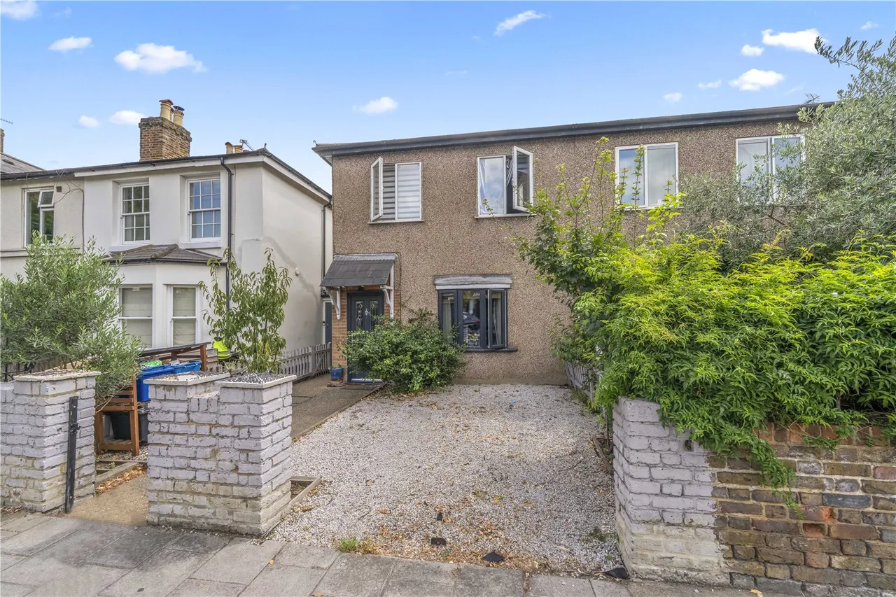 2 bed flat for sale — Hampton Road, Twickenham, TW2 5NG
