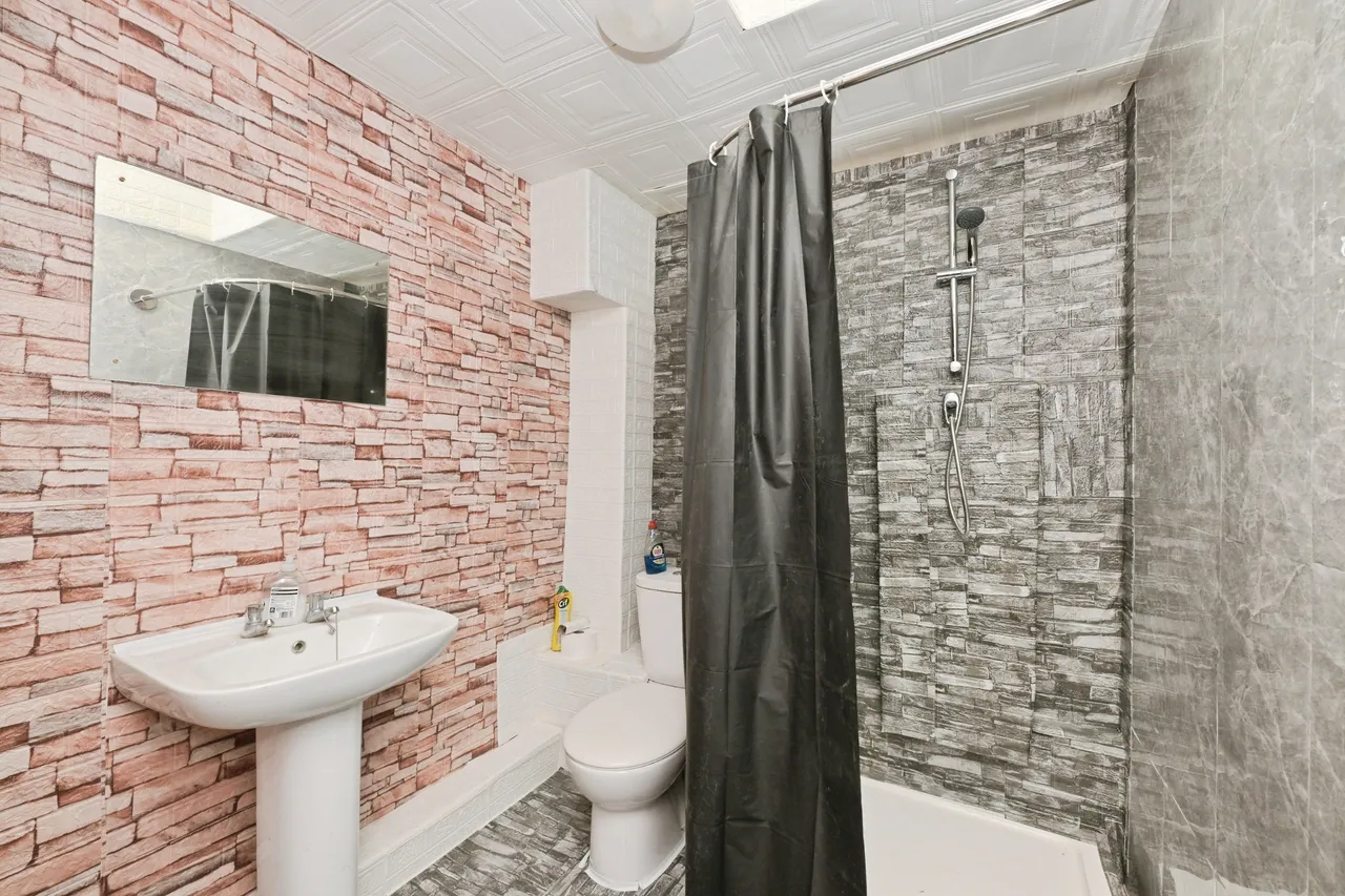 Netherfield Court, Ware, SG12, photo 8