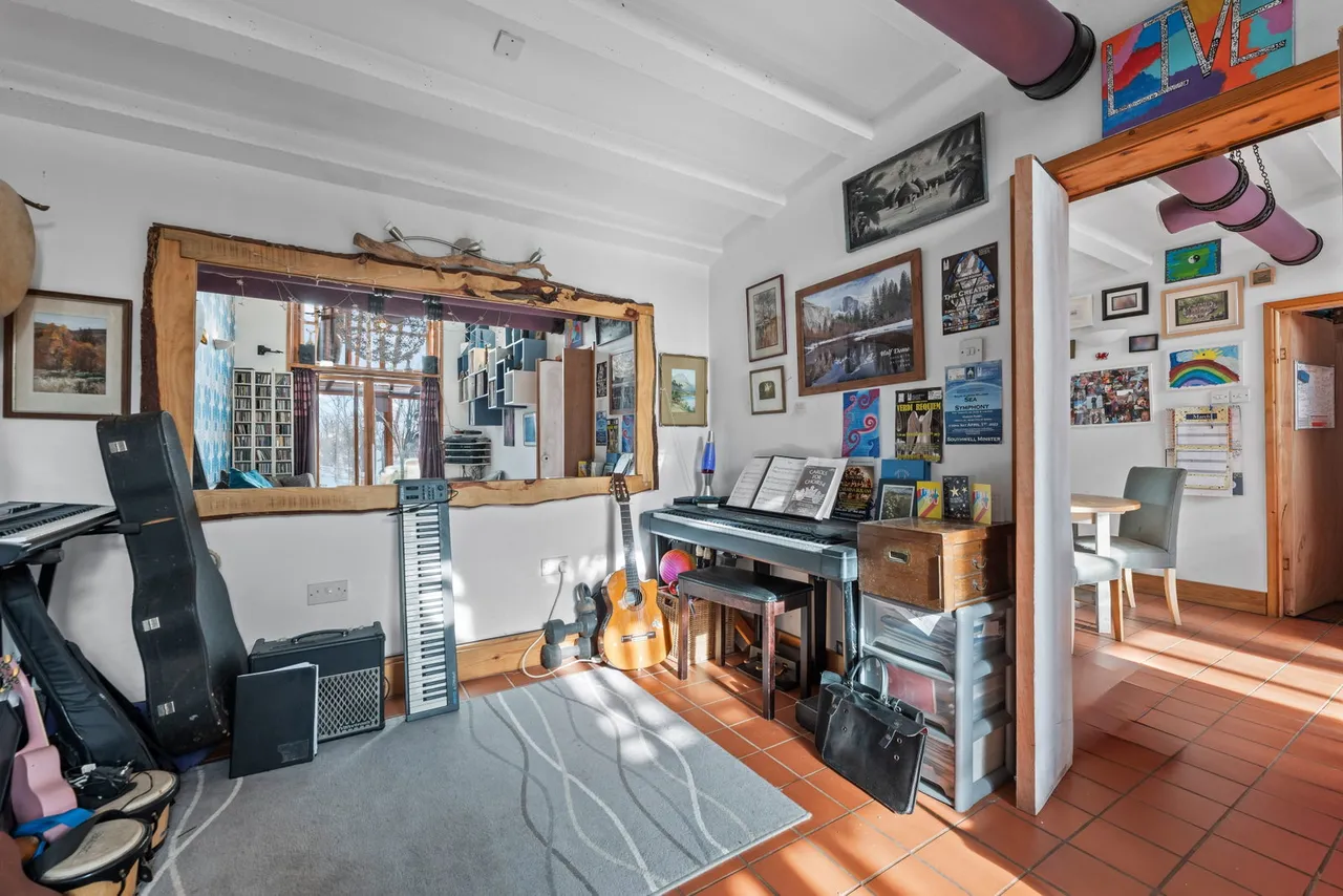 Gables Drive, Hockerton, photo 16