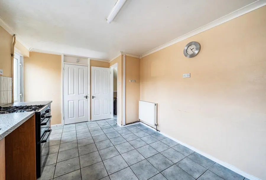 Carter Road, Cheltenham, GL51, photo 8