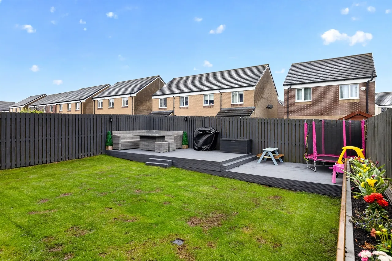 Hallhill Circle, Johnstone, photo 2