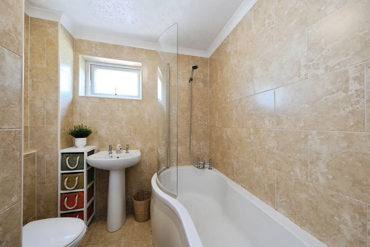 Scraith Wood Drive, Sheffield, S5, photo 10
