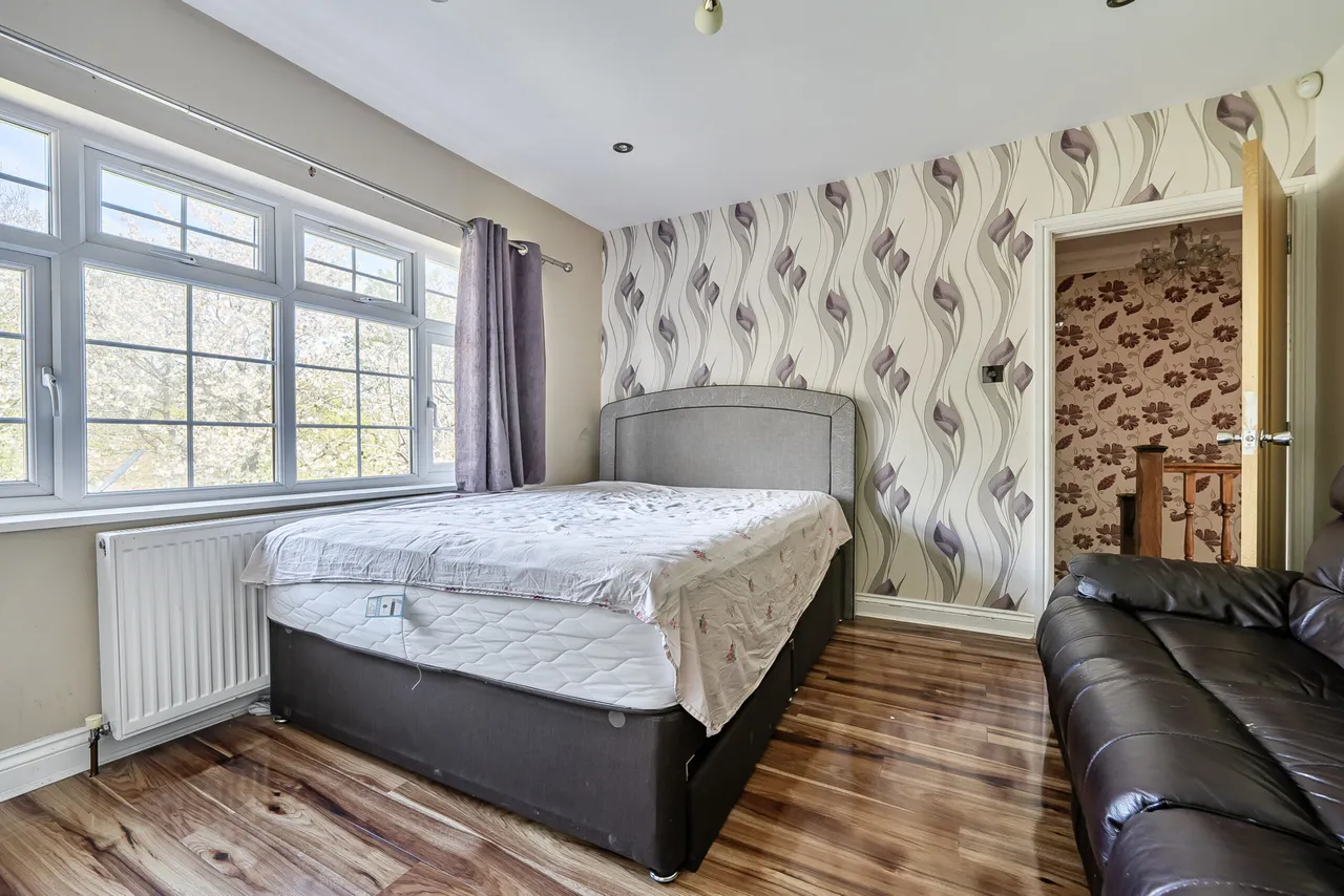 Cedar Avenue, East Barnet, Barnet, Greater London, EN4 8DY, photo 13