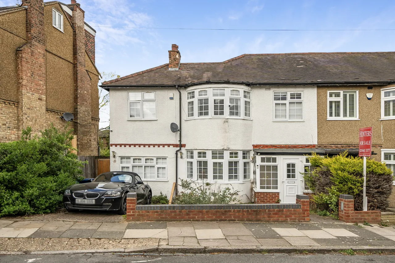 4 bed house for sale — Cedar Avenue, East Barnet, Barnet, Greater London, EN4 8DY