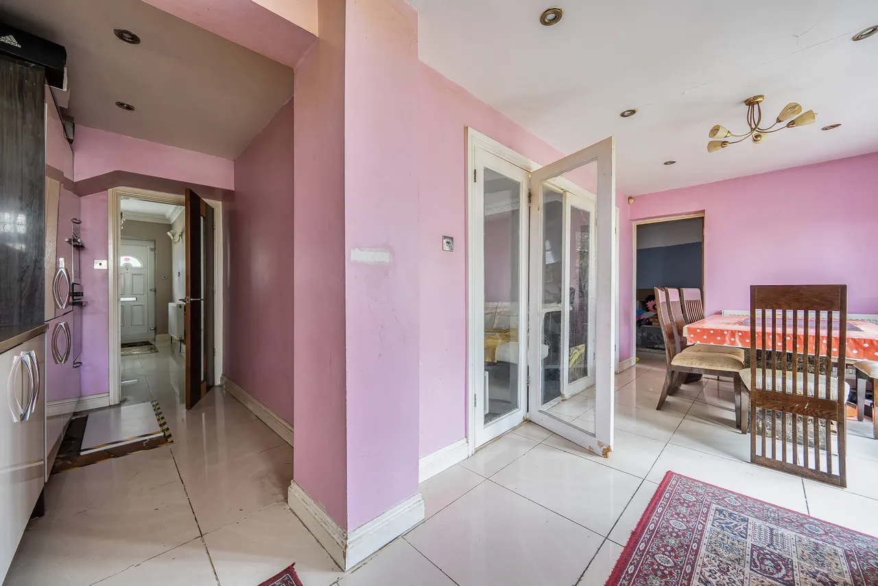 Cedar Avenue, East Barnet, Barnet, Greater London, EN4 8DY, photo 5