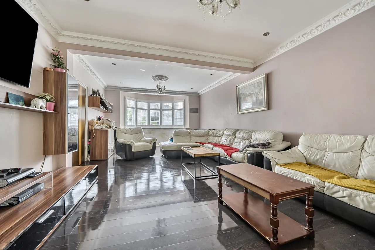 Cedar Avenue, East Barnet, Barnet, Greater London, EN4 8DY, photo 4