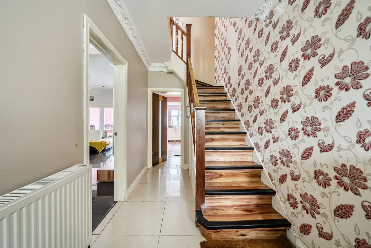 Cedar Avenue, East Barnet, Barnet, Greater London, EN4 8DY, photo 7