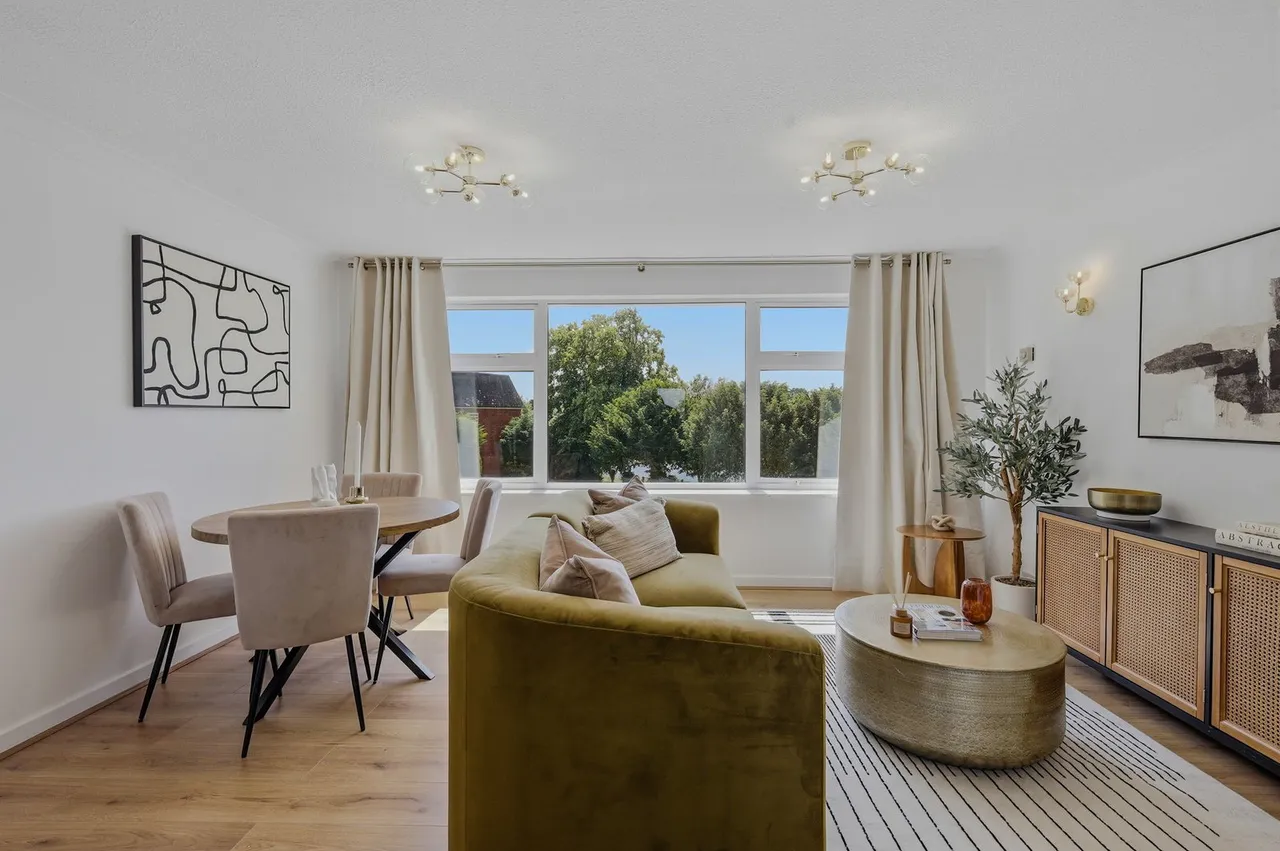 Penton Court, Staines-upon-Thames, TW18, photo 5
