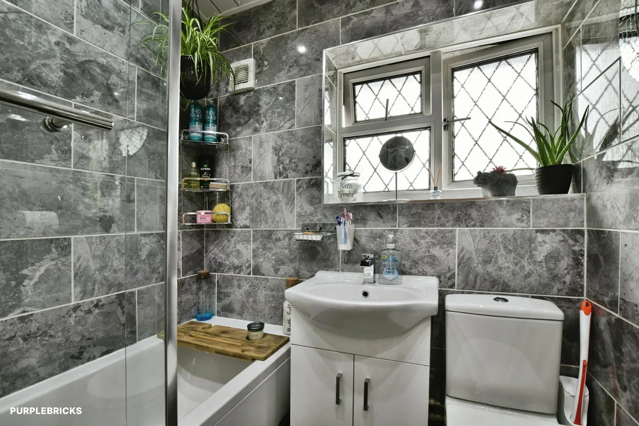 Baron Fold Crescent, Manchester, M38, photo 14