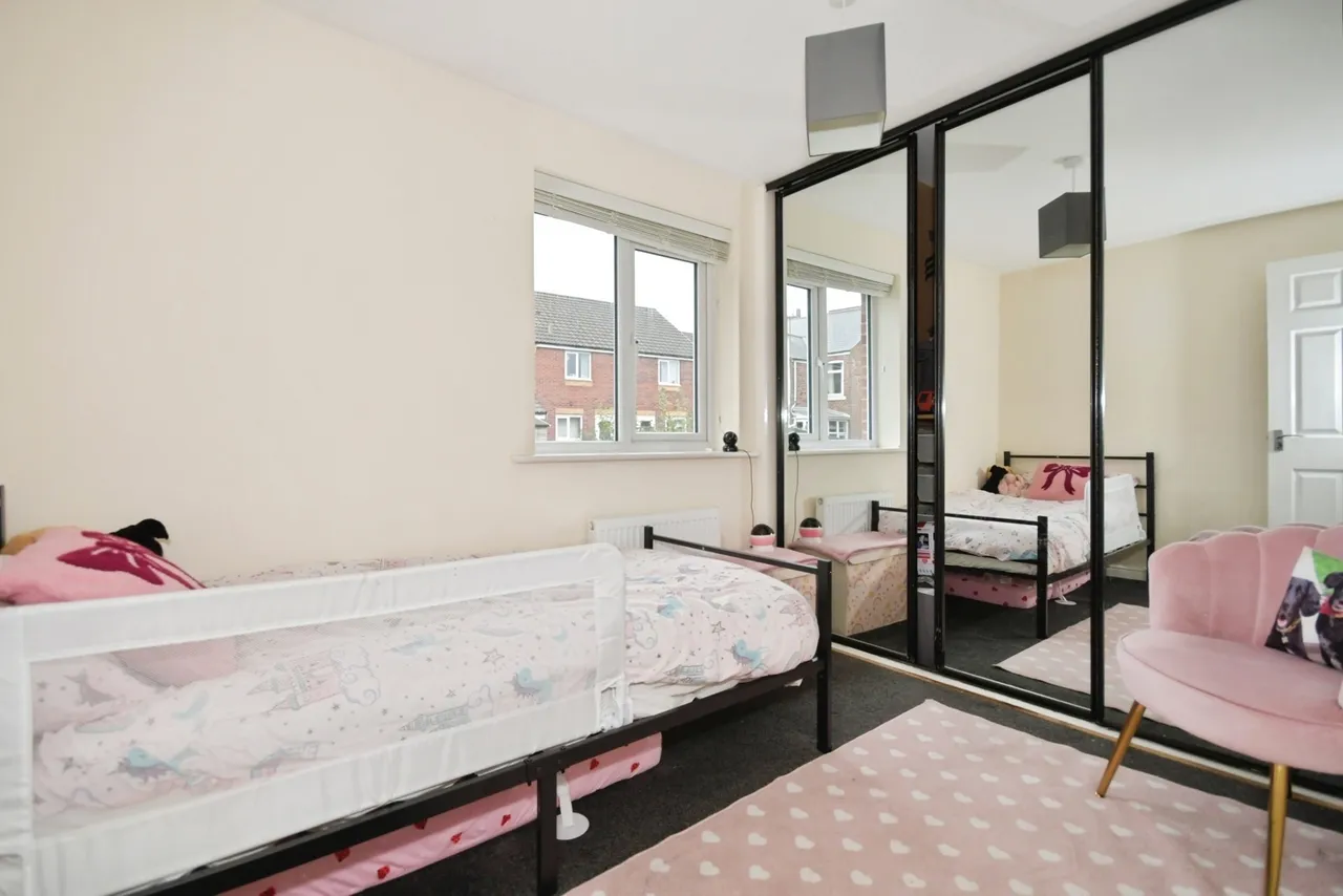 Masefield Place, Holmewood, S42, photo 13