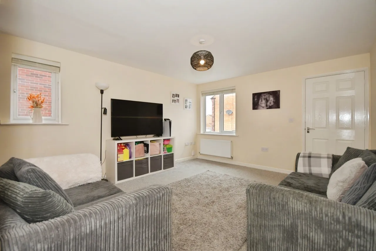 Masefield Place, Holmewood, S42, photo 5