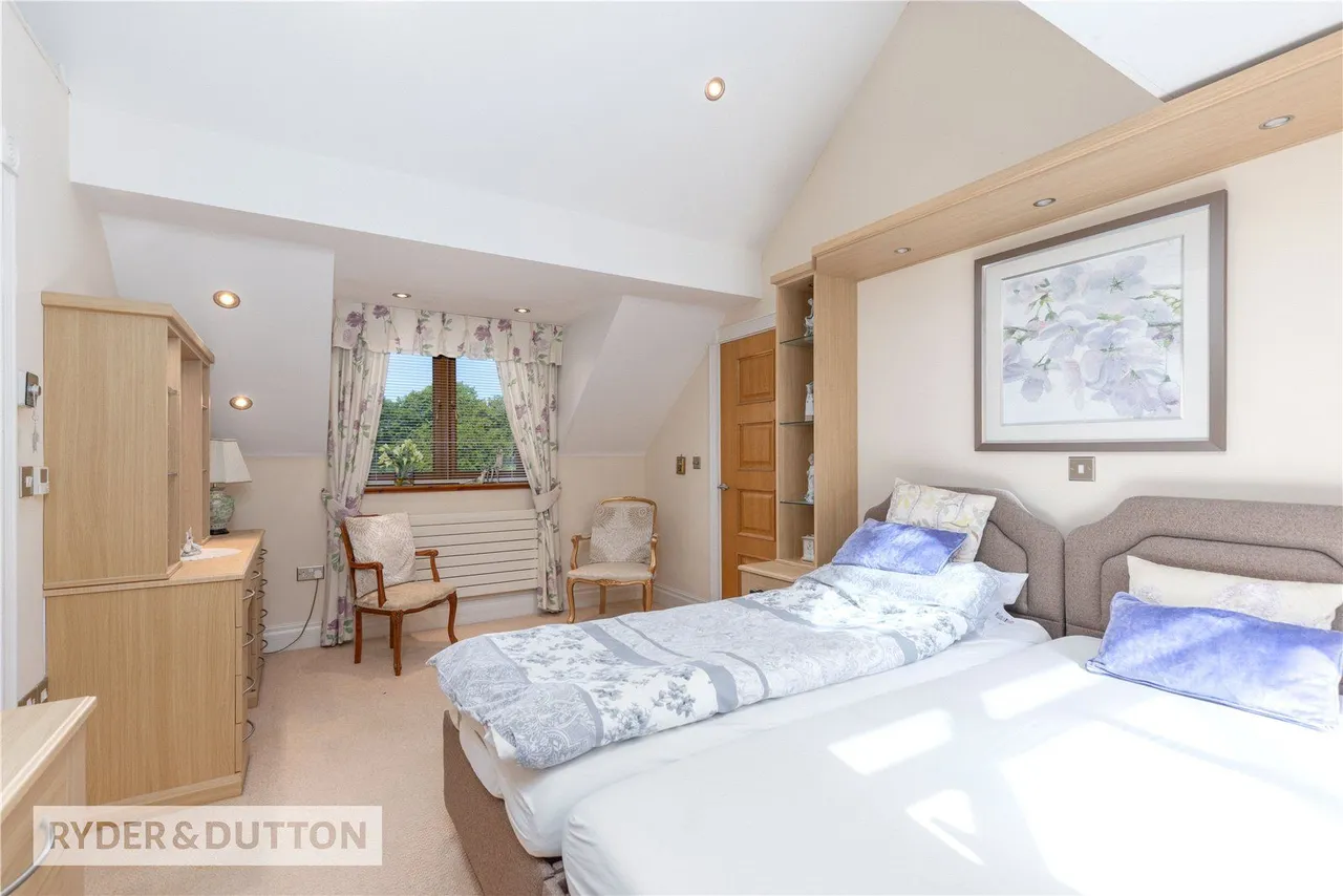 College Lane, Rawtenstall, BB4, photo 24