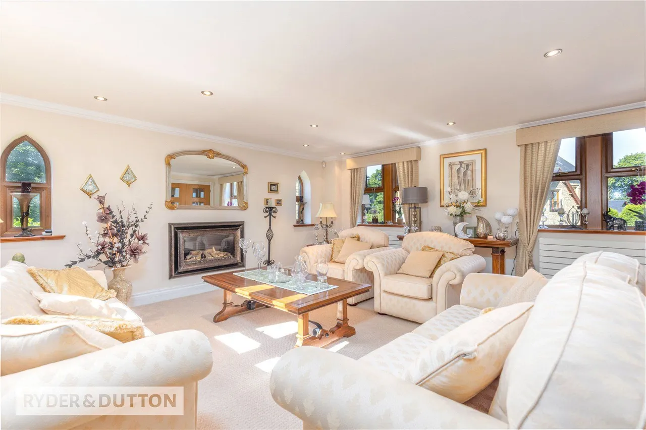 College Lane, Rawtenstall, BB4, photo 3
