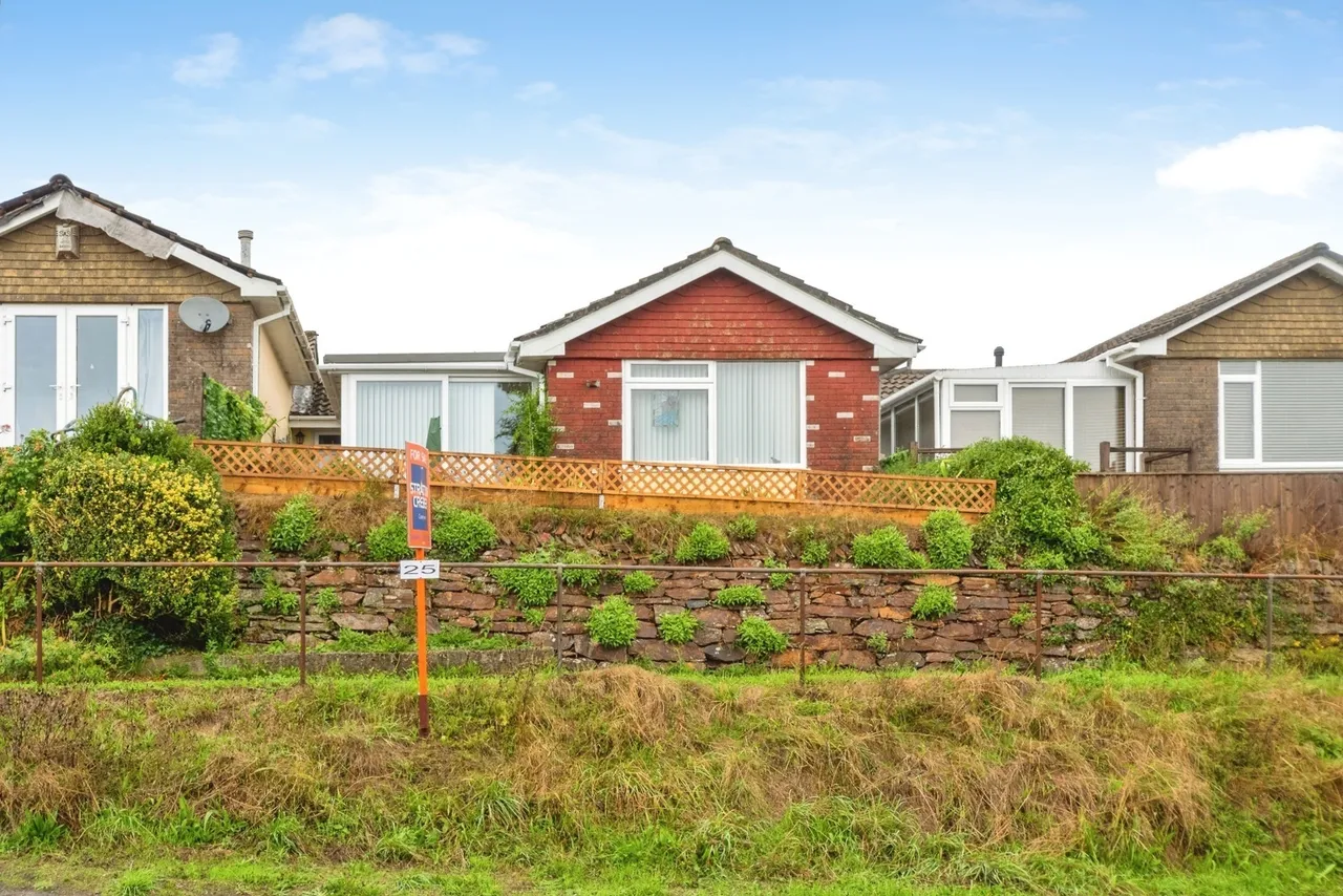 1 bed house for sale, Belmont Park, Pensilva, PL14