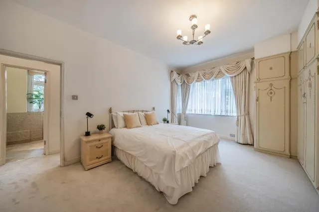 Avenue Road, London, NW8, photo 17