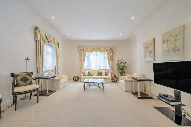 Avenue Road, London, NW8, photo 6